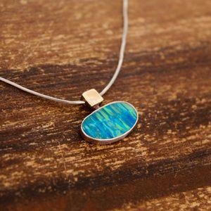 Opal shell necklace from Tahiti